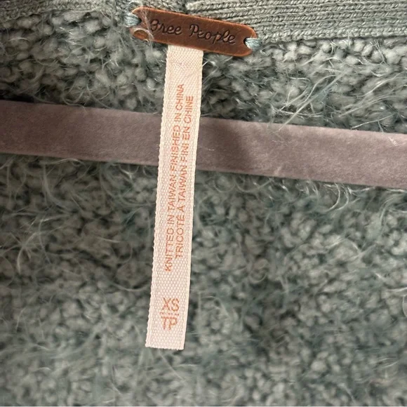 Free People Icing V-Neck Sweater in Spring Dust size XS - Picture 9 of 14